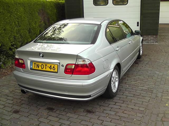bmw-3-serie-sedan-benzine-grijs-003--19287411-Medium.jpg